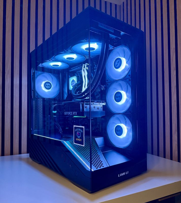 Pixelwerk Premium Gaming PC Innenraum